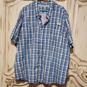 Magellan Outdoors Men's Blue and White Plaid Shirt
